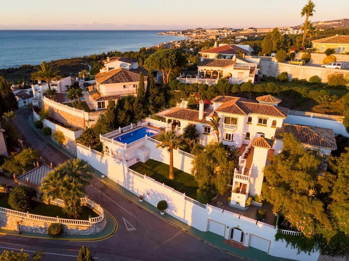 Large Family Villa 500M From Beach With Stunning Views El Faro Semesterbostad